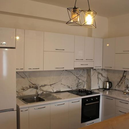 City Center Luxurious Apartment Shkodër Dış mekan fotoğraf